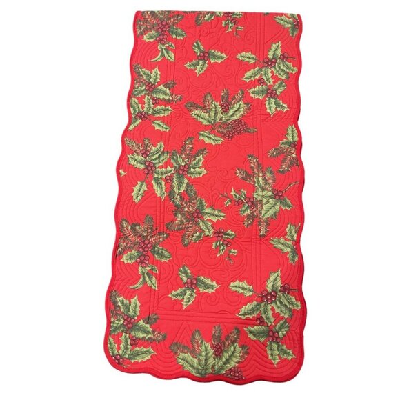 St. Nicholas Square Holly & Berries Quilted Table Runner 100% Cotton Reversible - Picture 2 of 5